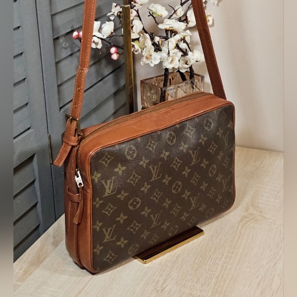 Authentic LOUIS VUITTON Monogram Sac Bandouliere 30 Shoulder Crossbody Bag - Picture 12 of 15